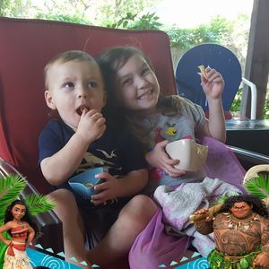 Meet your Posher, Leslie